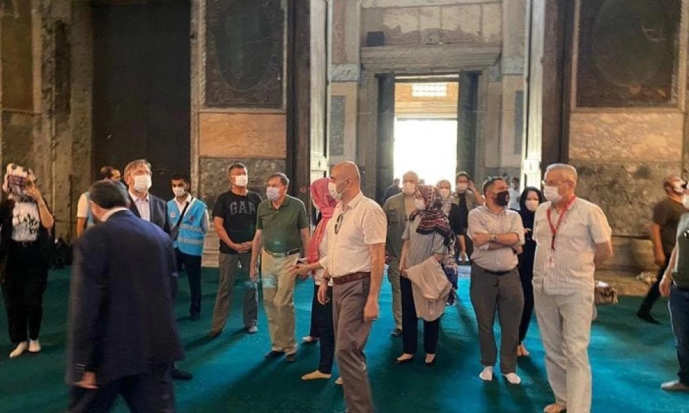 Τουρκία: Επίσκεψη Αμερικανού πρέσβη στην βεβηλωμένη Αγία Σοφία